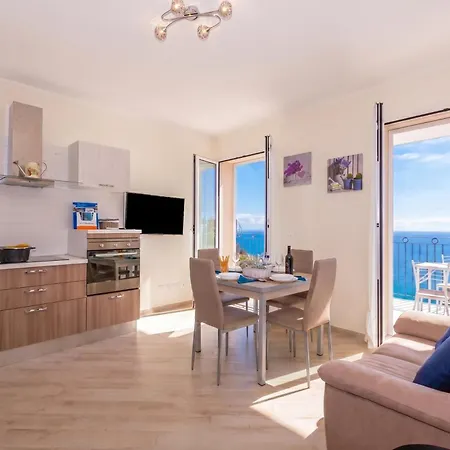 Serena 1 Amazing Sea View - Happy Apartment *