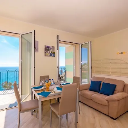 Daire Serena 1 Amazing Sea View - Happy Alassio