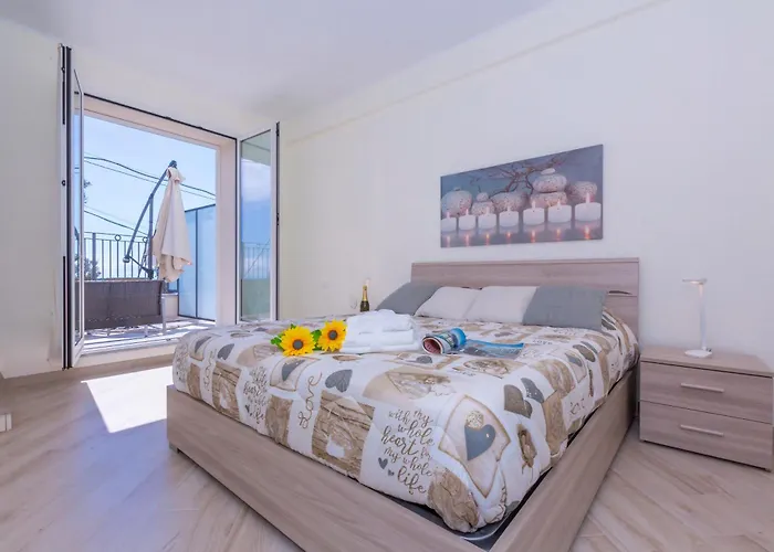 Serena 1 Amazing Sea View - Happy *