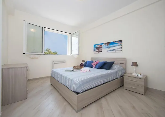 Serena 1 Amazing Sea View - Happy 알라시오