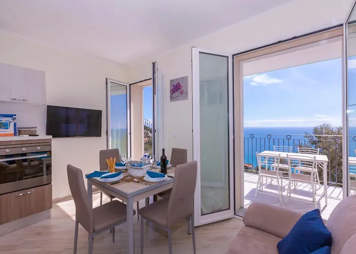 Daire Serena 1 Amazing Sea View - Happy Alassio